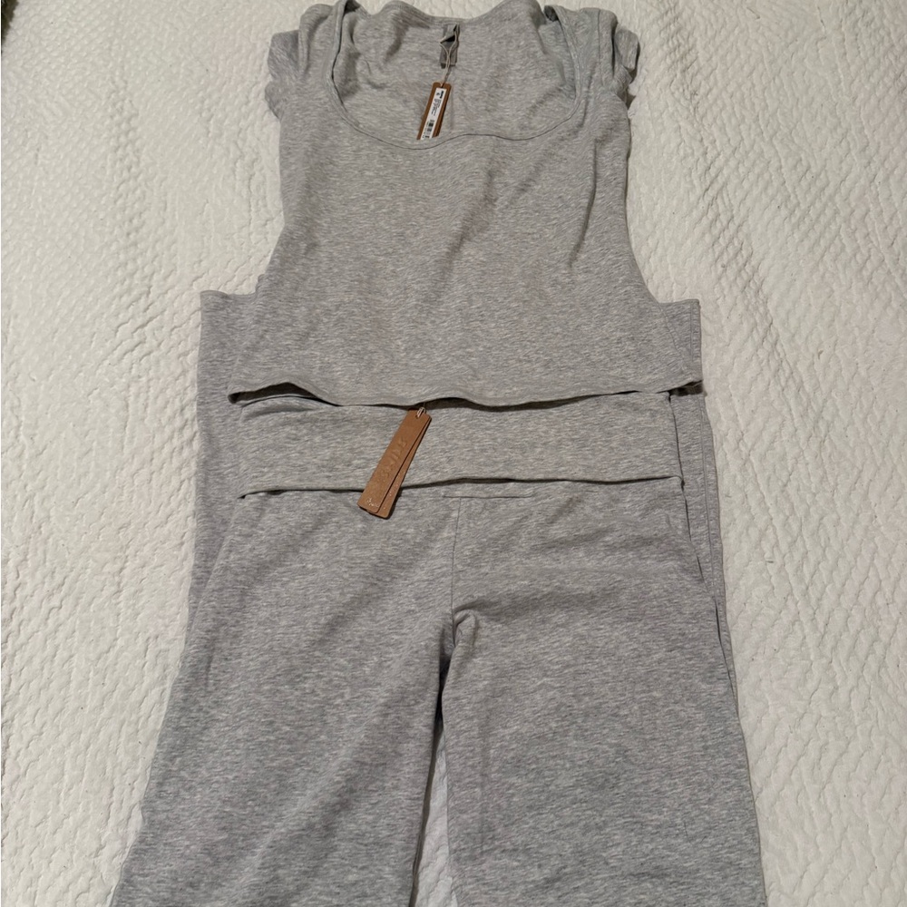 Skims set